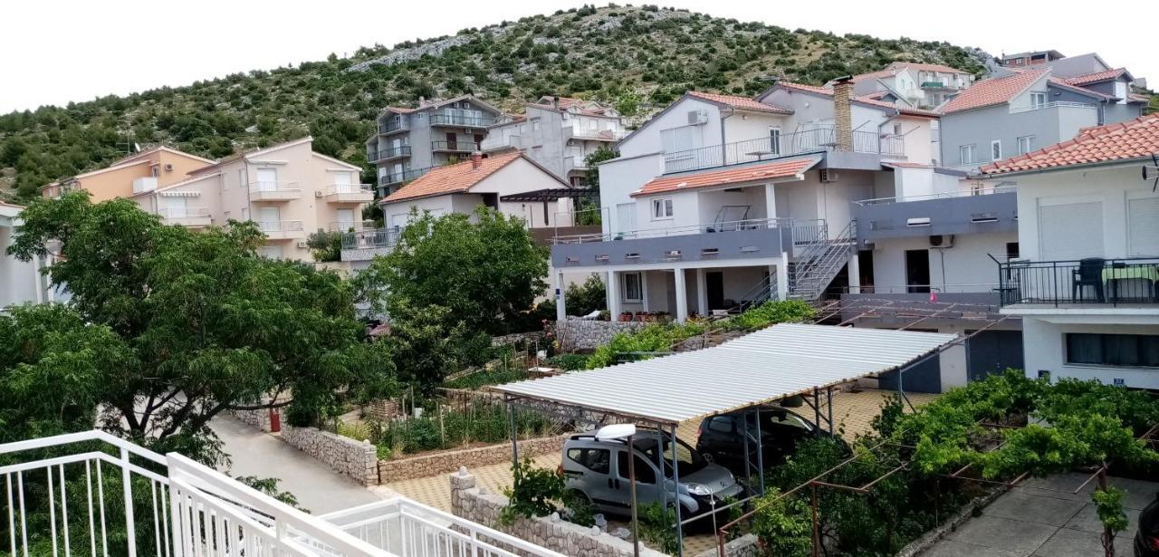 Apartments Bilo Near Primošten Extérieur photo