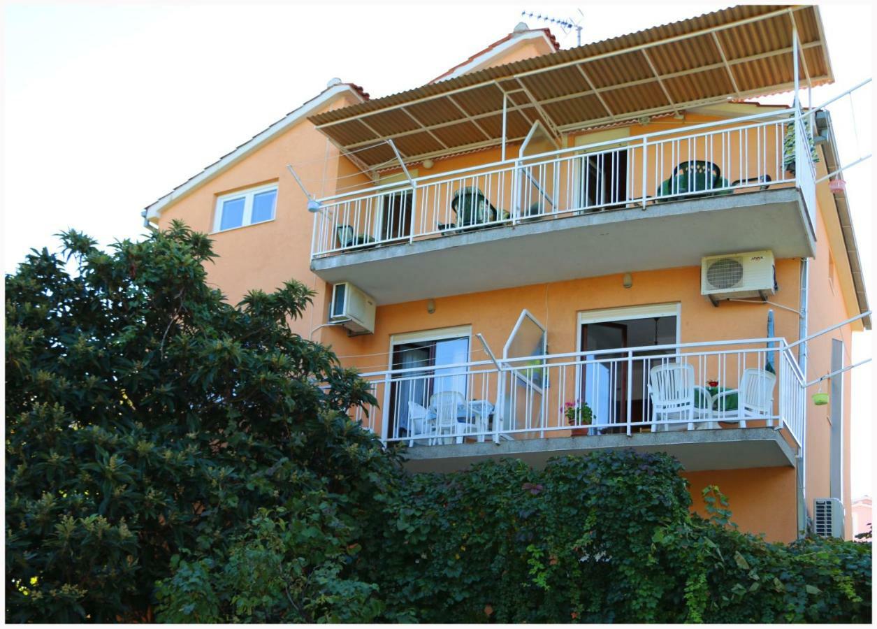 Apartments Bilo Near Primošten Extérieur photo