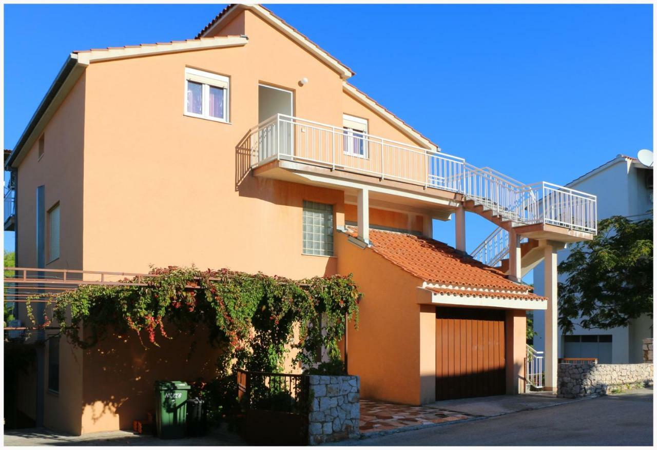 Apartments Bilo Near Primošten Extérieur photo
